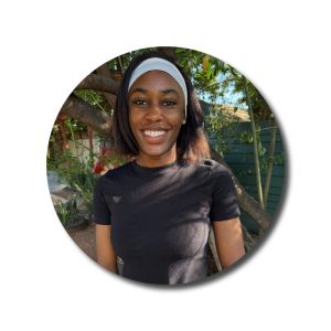 Teacher Belinda teaching in the Yellow Class